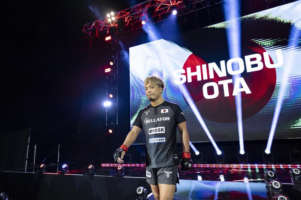 スポーツトレーナー活動 BELLATORダブリン大会 入場シーンの太田忍選手