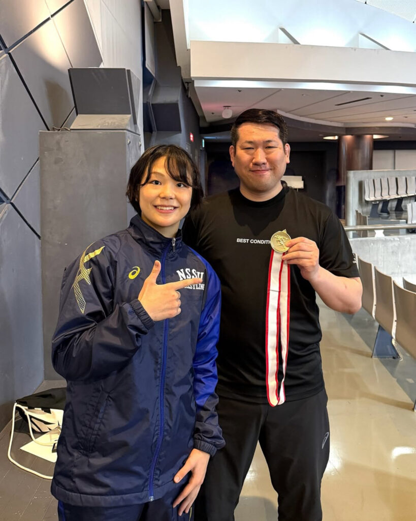 ジュニアクイーンズカップで優勝し、U23日本代表に内定した藤波朱理選手の記念ショット（TRY MARK CONDITIONING帯同）