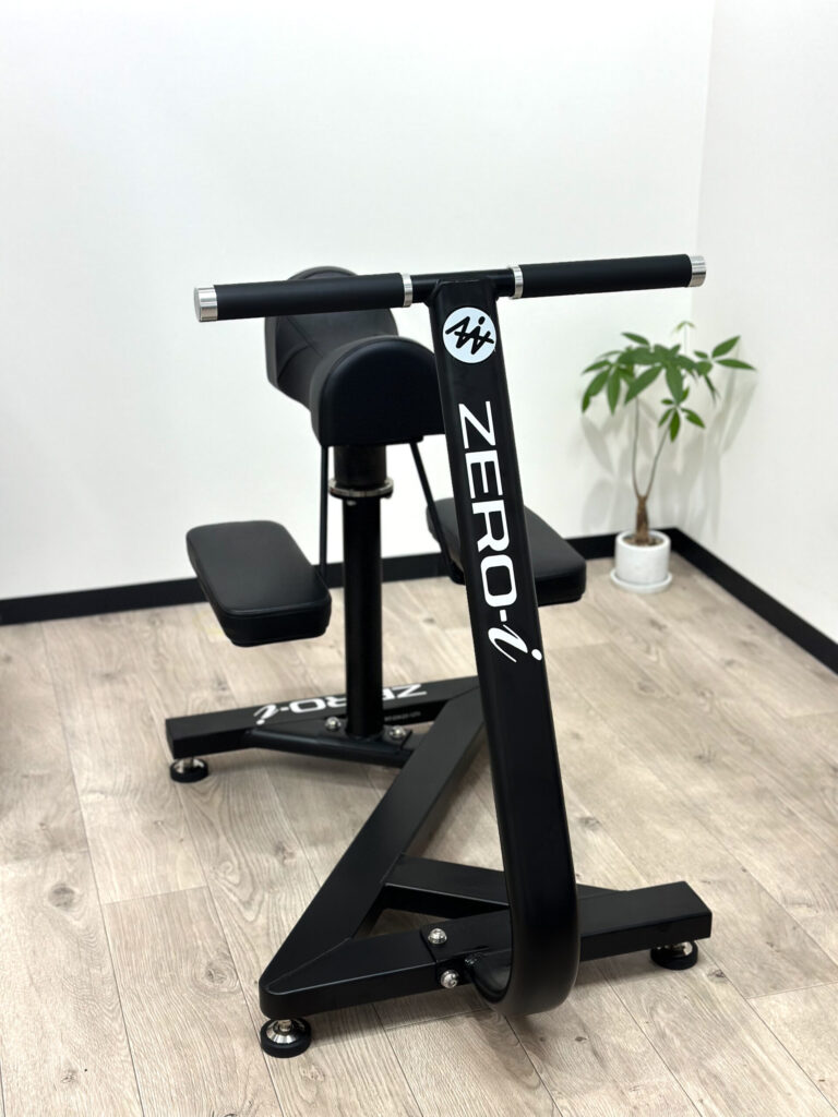 ZERO-iストレッチマシンによるローテーション動作の施術風景