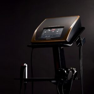 身体の深部まで温めるプロ仕様のラジオ波温熱機器を導入しています。