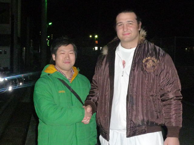 スポーツトレーナー活動 2011大相撲1月場所 大関 琴欧州関と記念写真