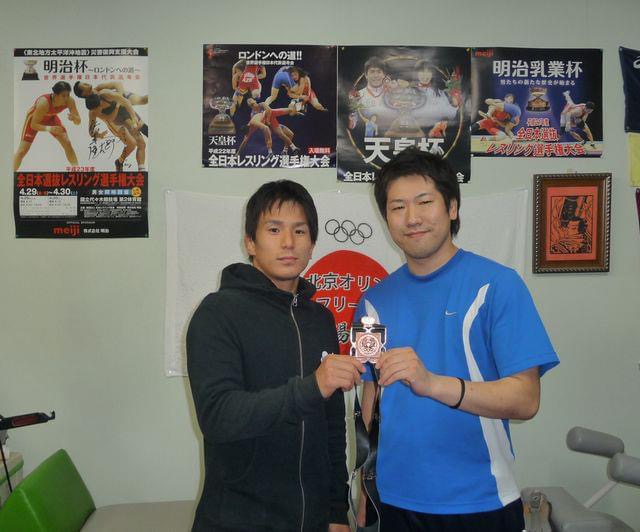 スポーツトレーナー活動 2011レスリング世界選手権大会 銅メダリスト 湯元健一選手と記念写真