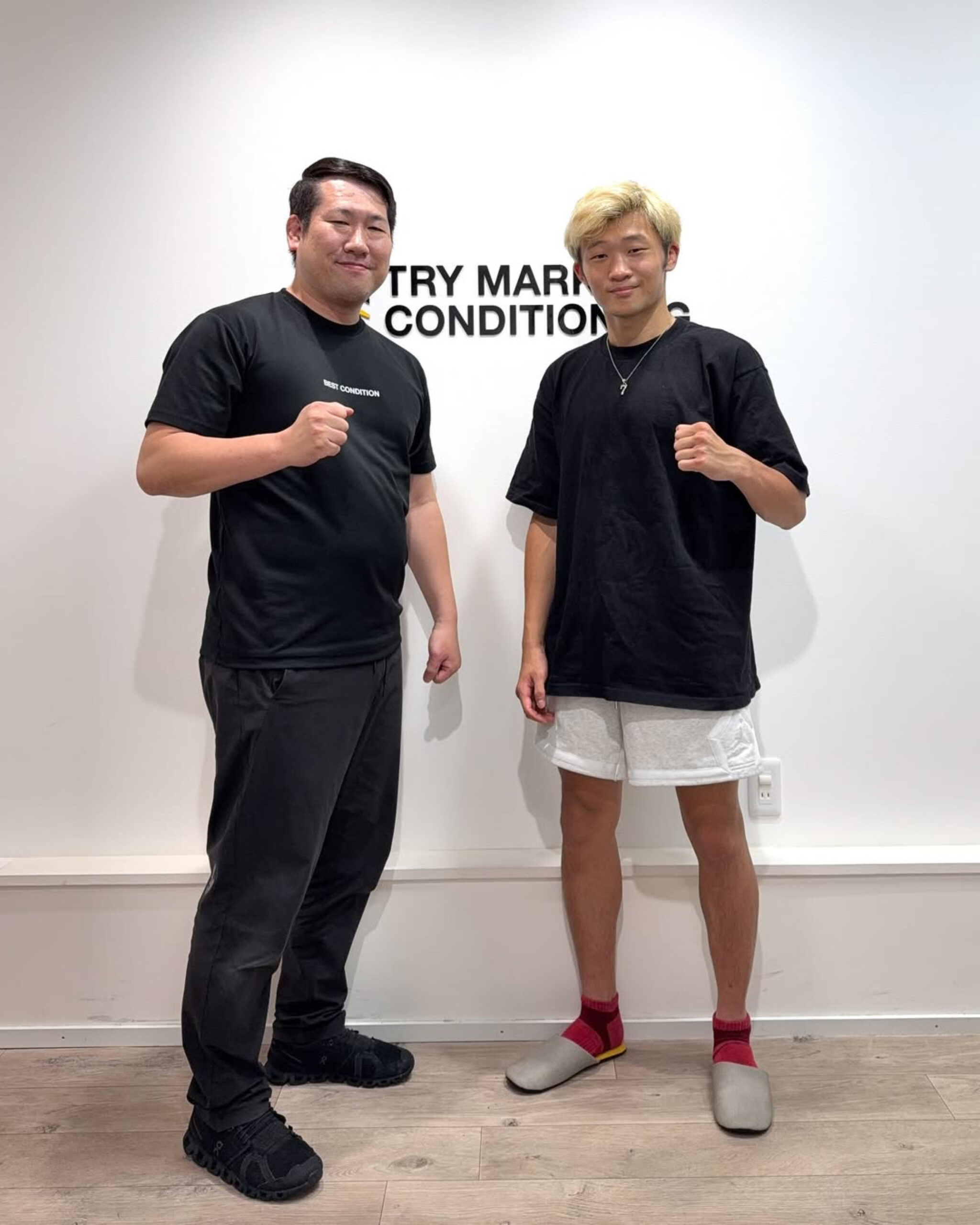RISE出場前にTRY MARK CONDITIONINGを訪れたGAMP選手とトレーナー