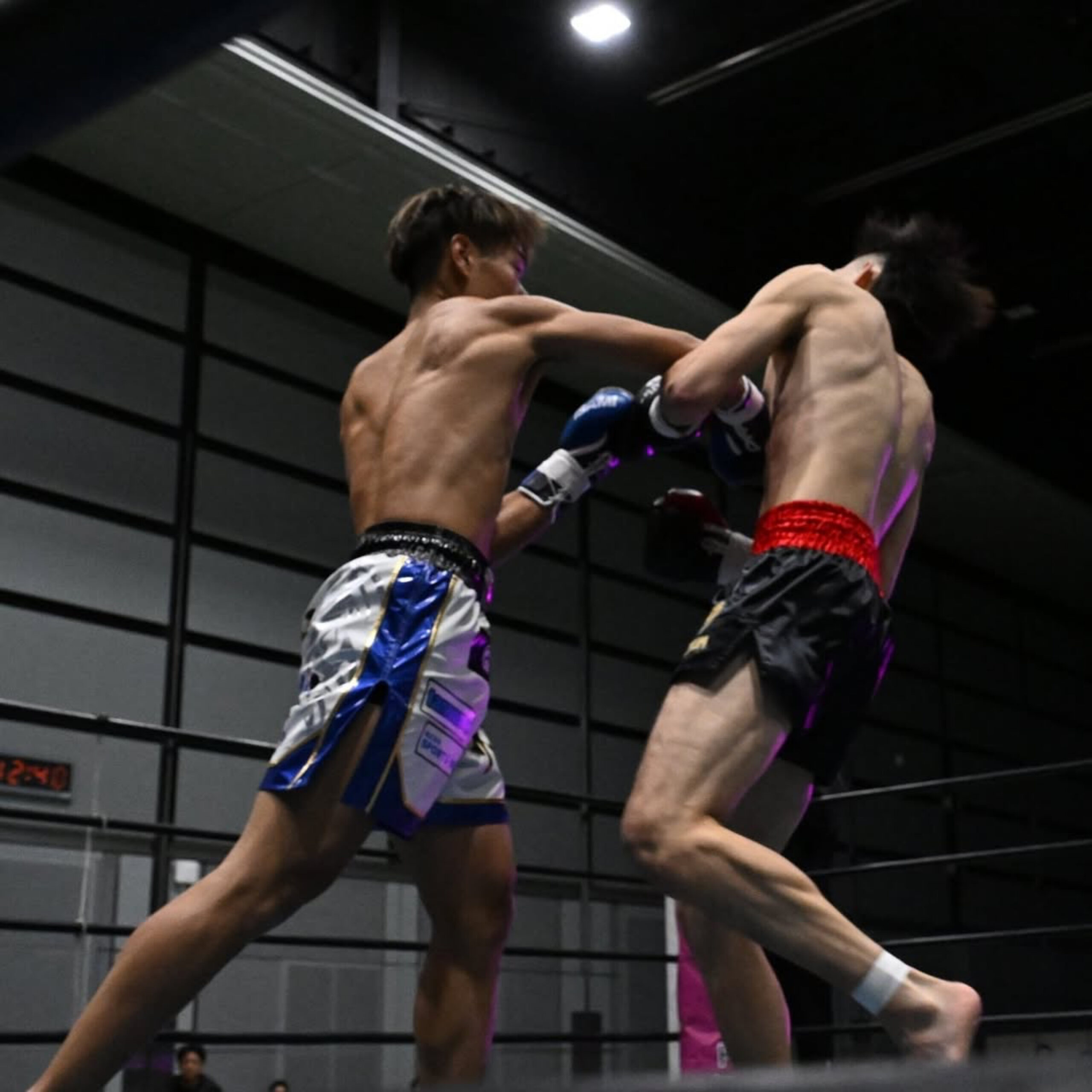 KROSS×OVER PRO-KICKでの山﨑一央選手のTKO勝利の瞬間