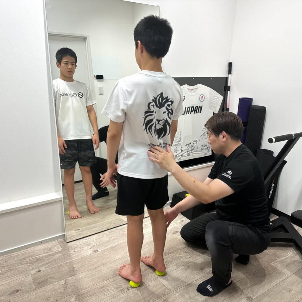 レスリング選手へのナボソニューロボール使用指導と実践コンディショニング(柏)