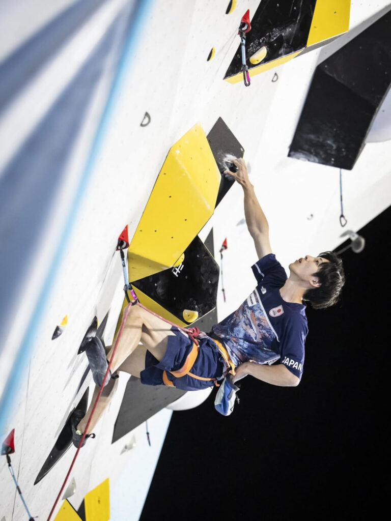 リード種目・村下善乙選手のホールドを掴む瞬間（W杯2025）